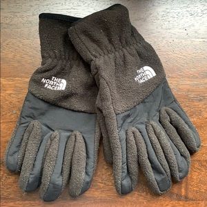 North face gloves